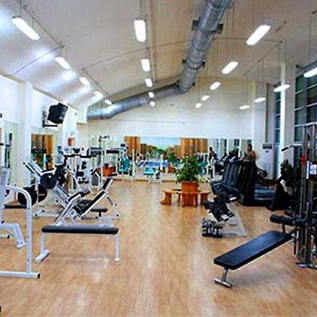 Quality Inn Tripoli Bagian luar foto
